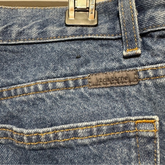 Liz Claiborne Classic Blue Denim Jeans. Size 14R - Picture 4 of 9
